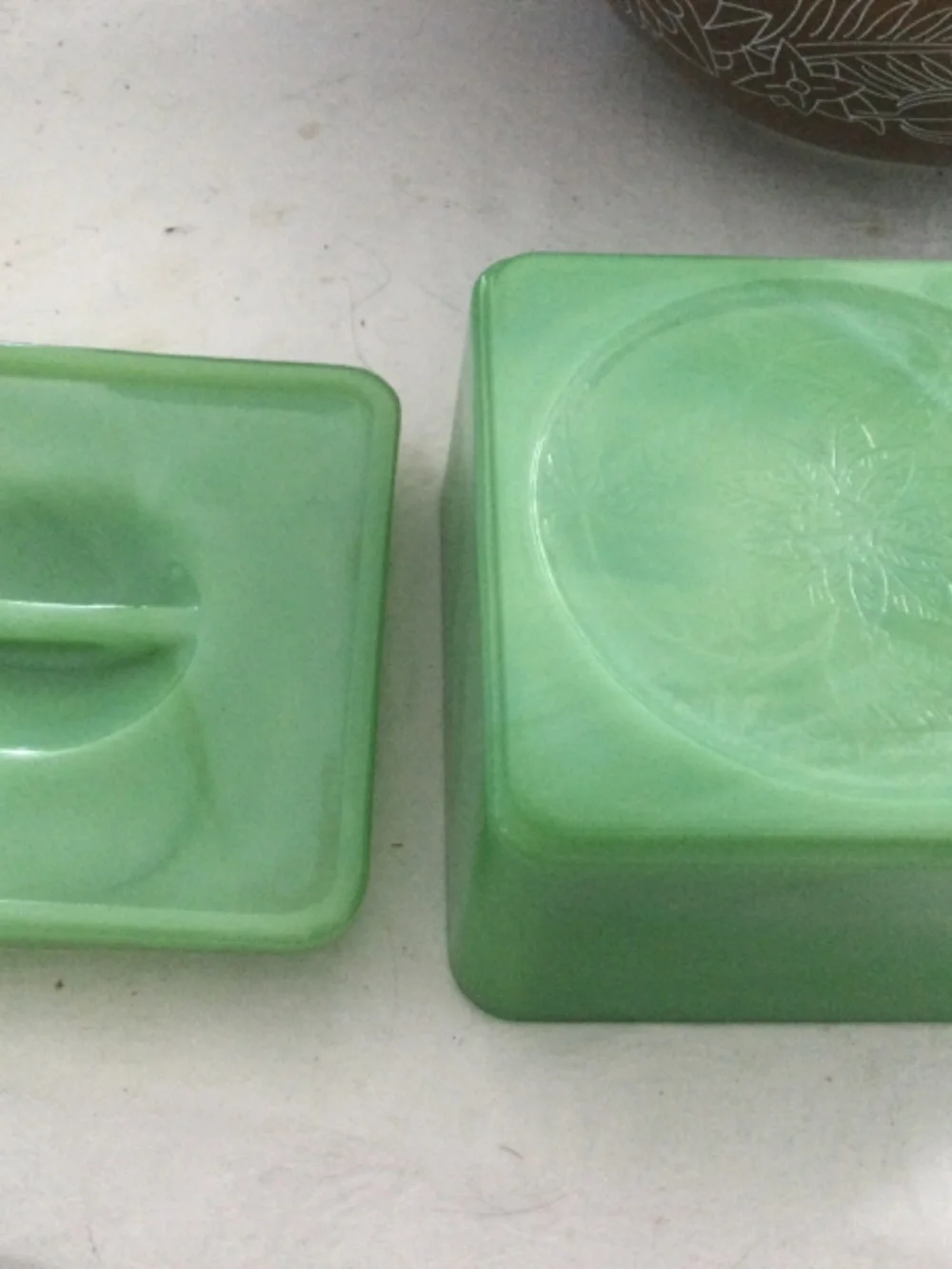 Jeanette Glass excellent preowned